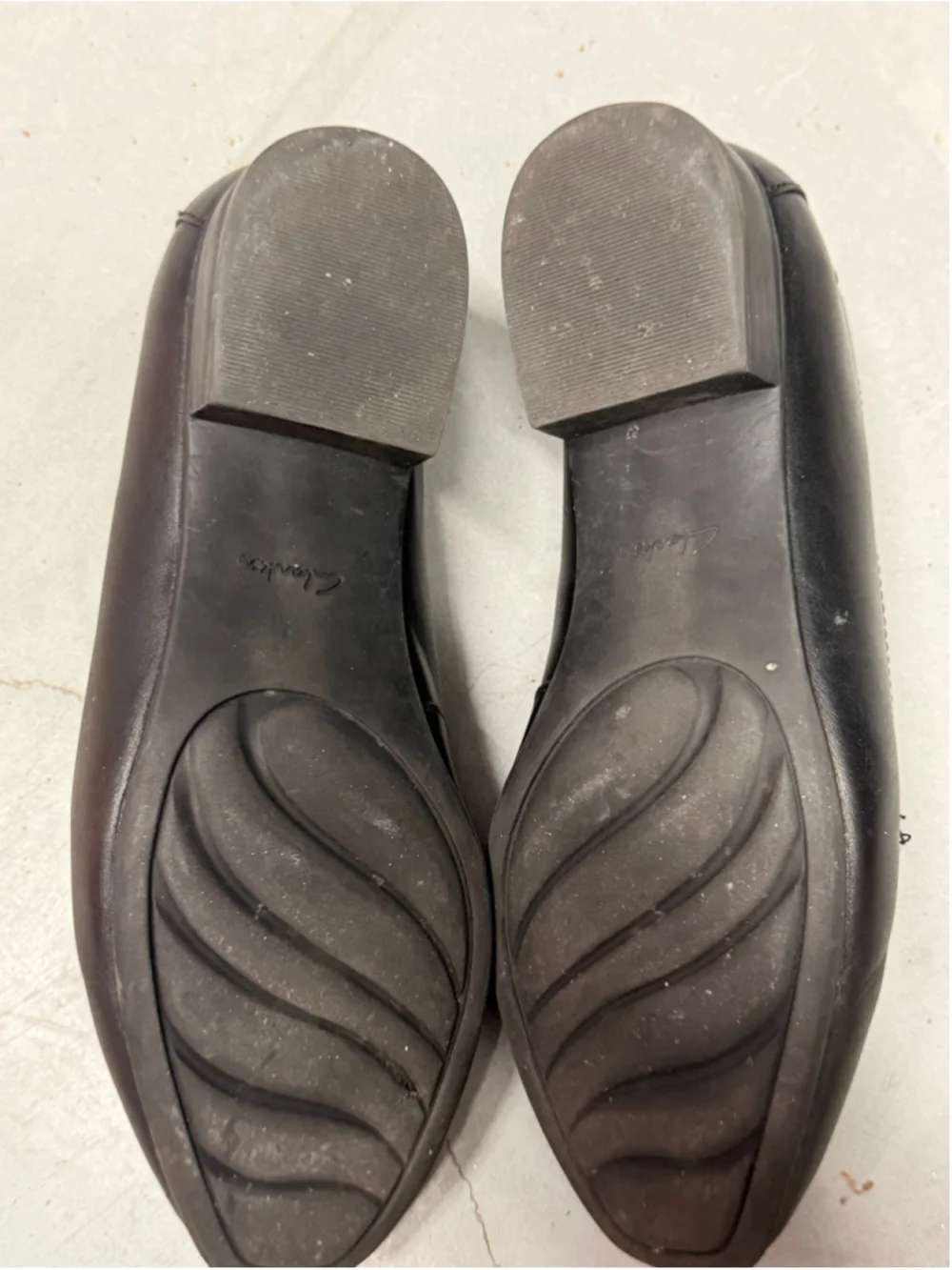 Clarks Black Leather Loafers Size 7